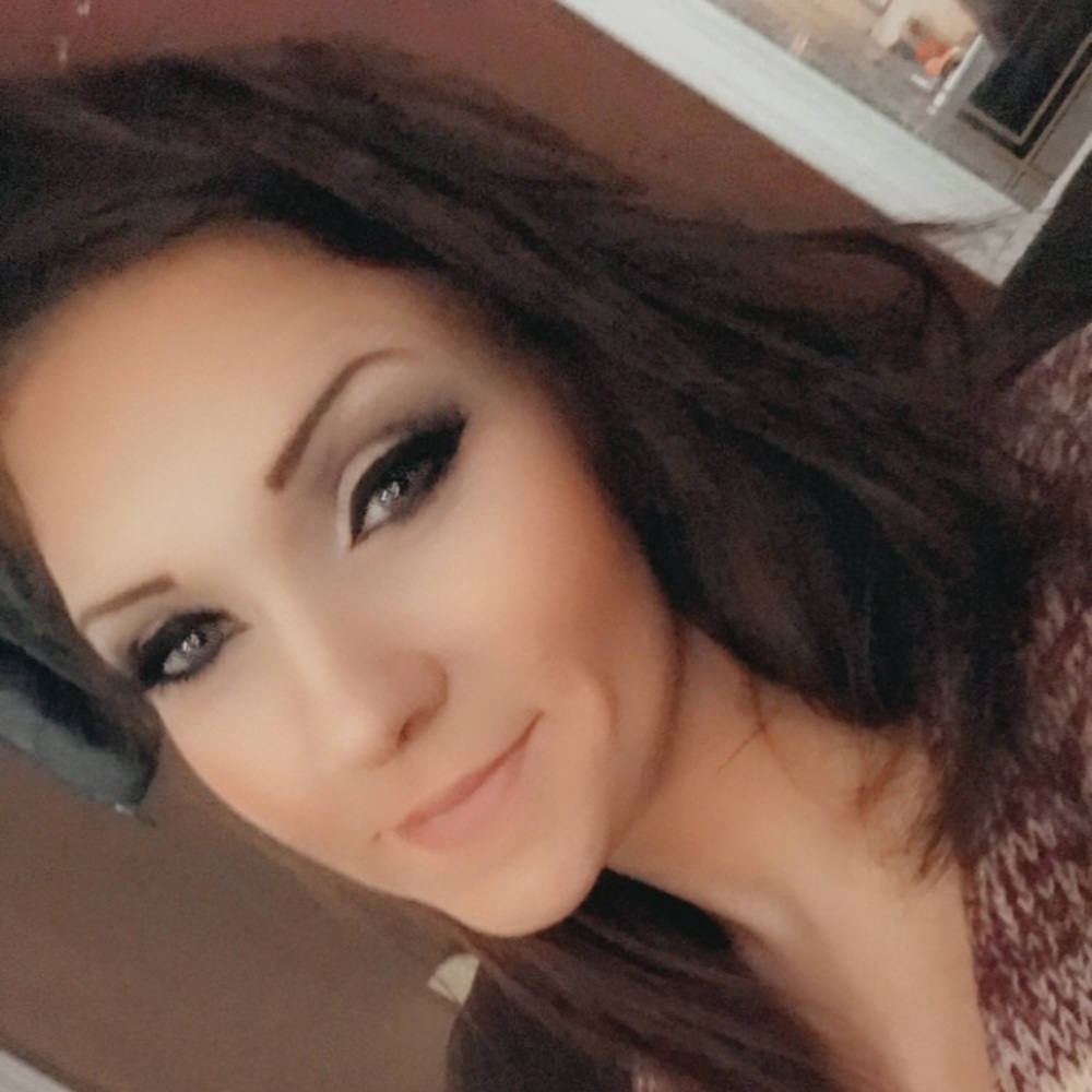 Meet your Posher, Cayla